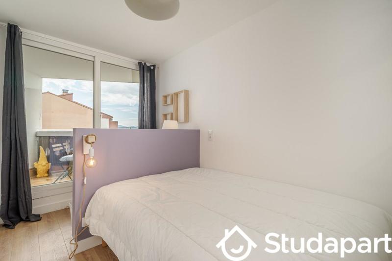 Chambre - 13 m² - 1 pièce