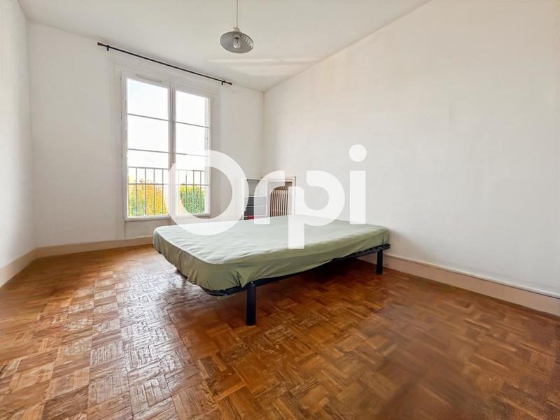 Appartement - 90 m² - 4 pièces