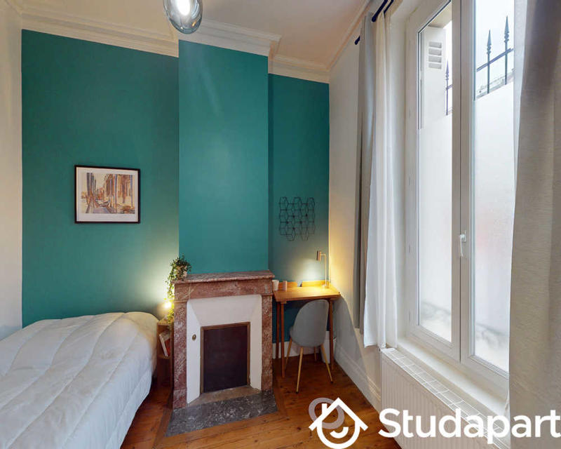 Chambre - 230 m² - 1 pièce