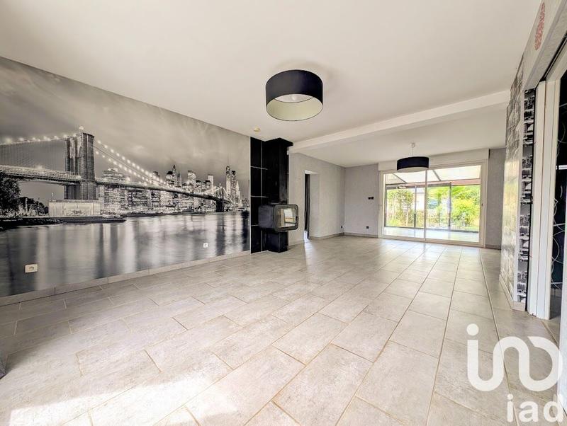 Maison - 185 m² - 8 pièces