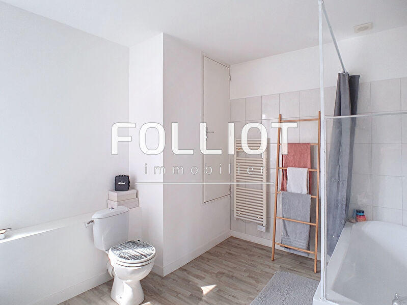 Appartement - 128 m² - 7 pièces