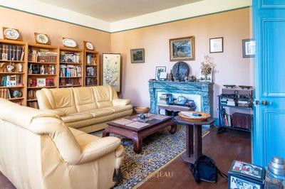 Maison bourgeoise - 330 m² - 11 pièces