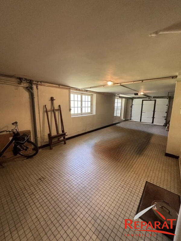 Maison traditionnelle - 187 m² - 6 pièces