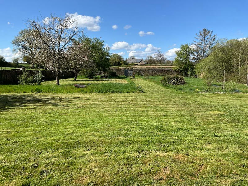 Maison - 238 m² - 8 pièces