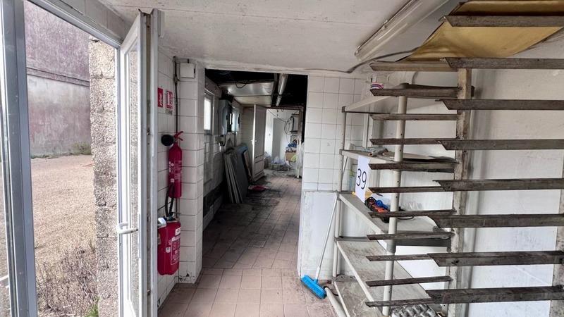 Immeuble - 98 m² - 10 pièces