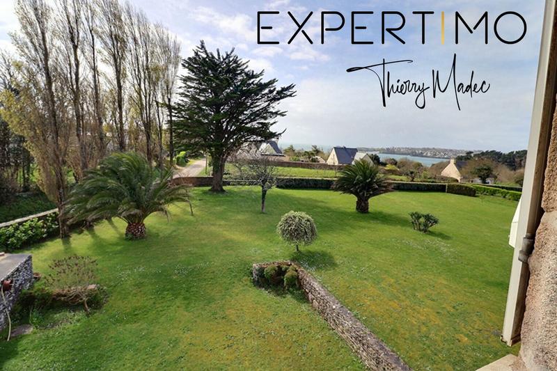 Maison - 311 m² - 10 pièces