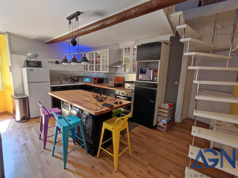 Appartement - 80 m² - 4 pièces