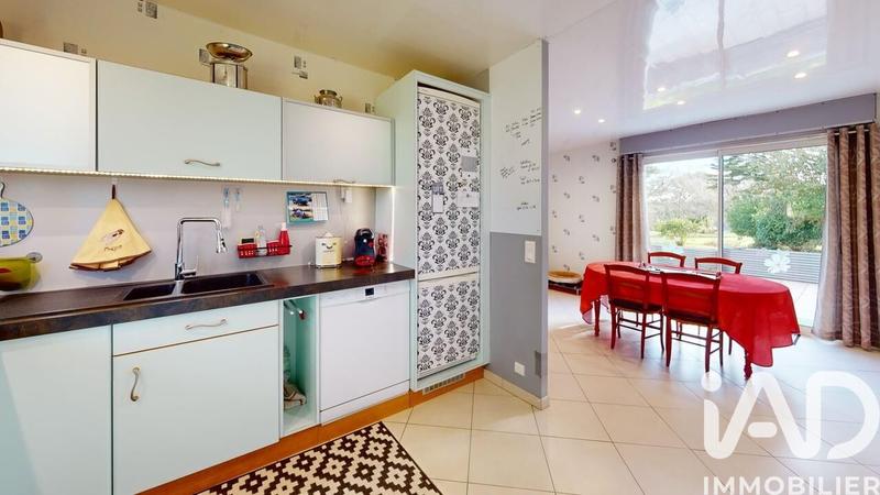 Maison - 183 m² - 11 pièces