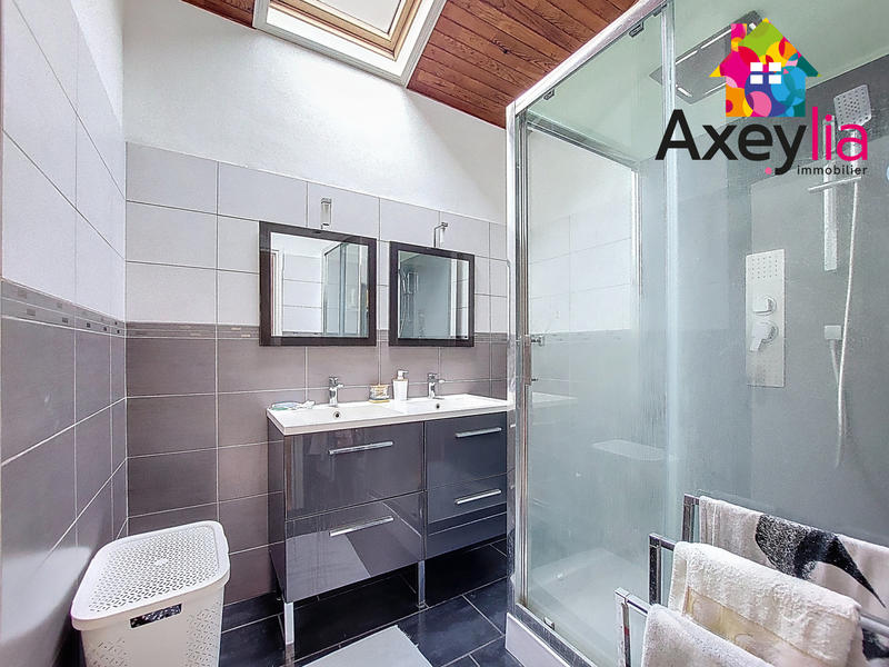 Maison - 144 m² - 5 pièces