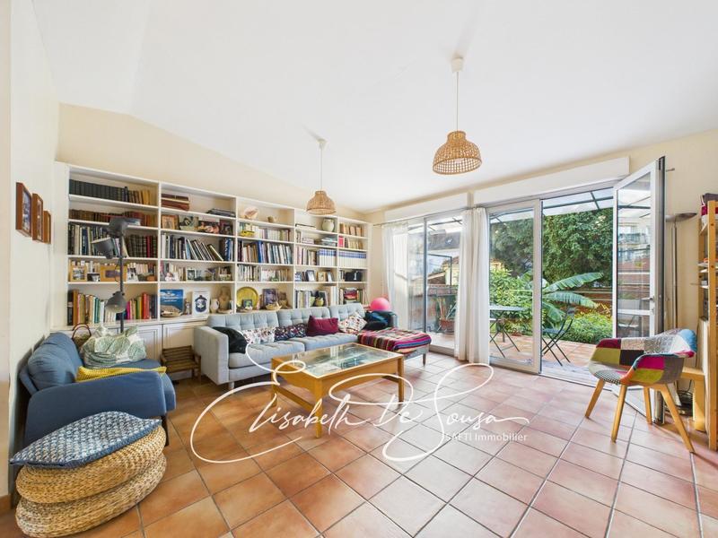 Maison de maîtres - 200 m² - 9 pièces