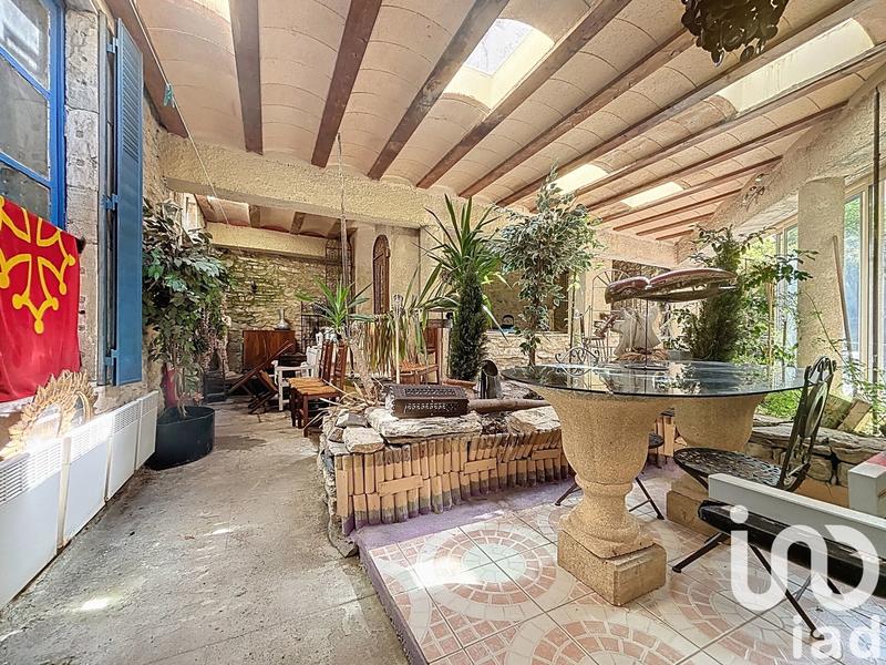 Maison de village - 775 m² - 15 pièces