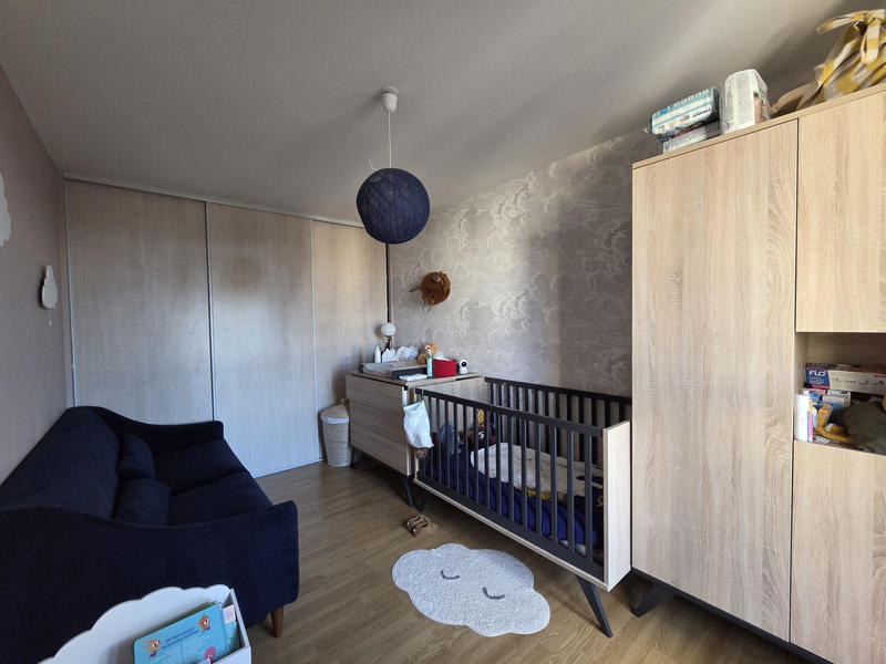 Appartement - 85 m² - 5 pièces