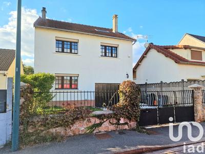 Maison - 172 m² - 9 pièces