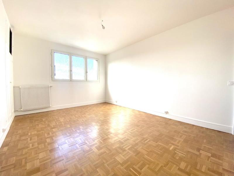 Appartement ancien - 84 m² - 4 pièces