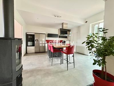 Maison - 158 m² - 5 pièces