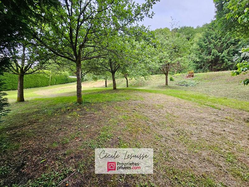 Terrain constructible - 1 477 m²