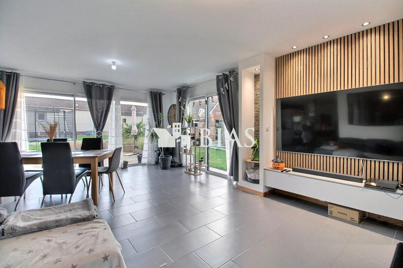 Maison - 163 m² - 7 pièces