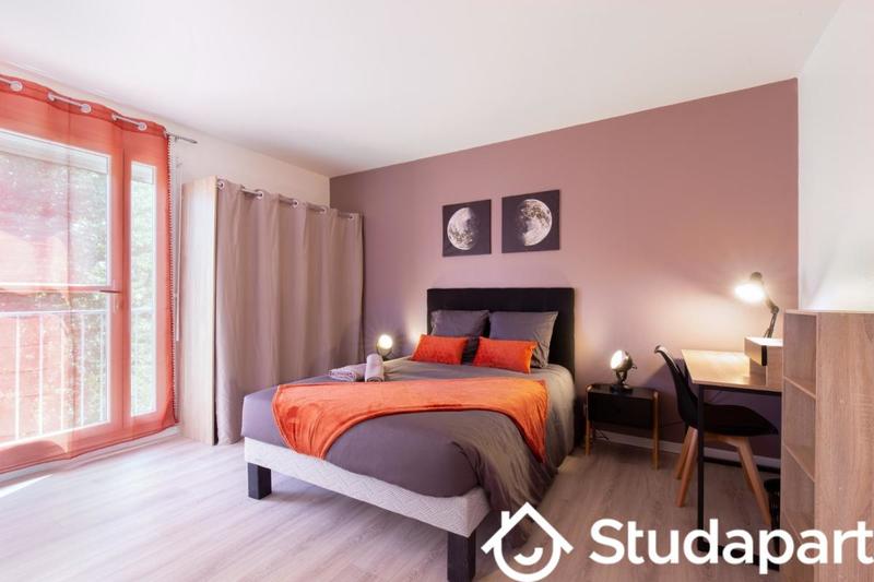 Chambre - 11 m² - 1 pièce