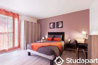 Chambre - 11 m² - 1 pièce