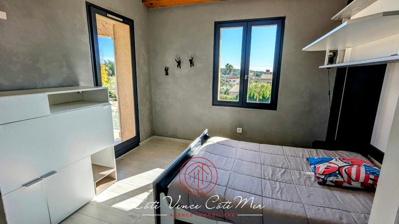 Maison - 181 m² - 5 pièces