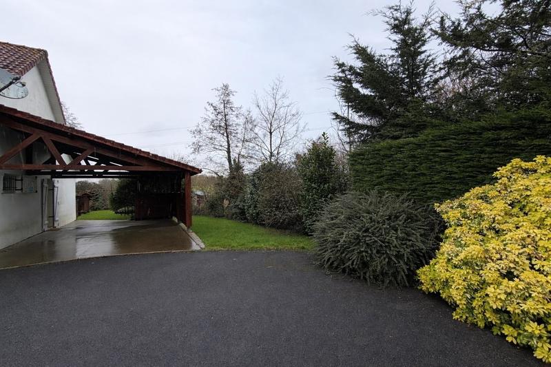 Maison - 171 m² - 9 pièces