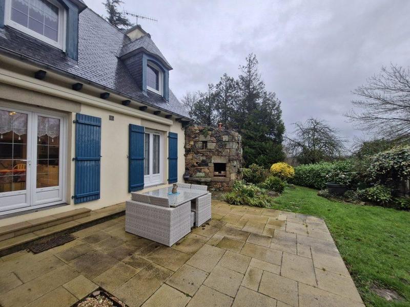 Maison - 189 m² - 9 pièces