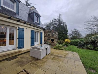 Maison - 189 m² - 9 pièces