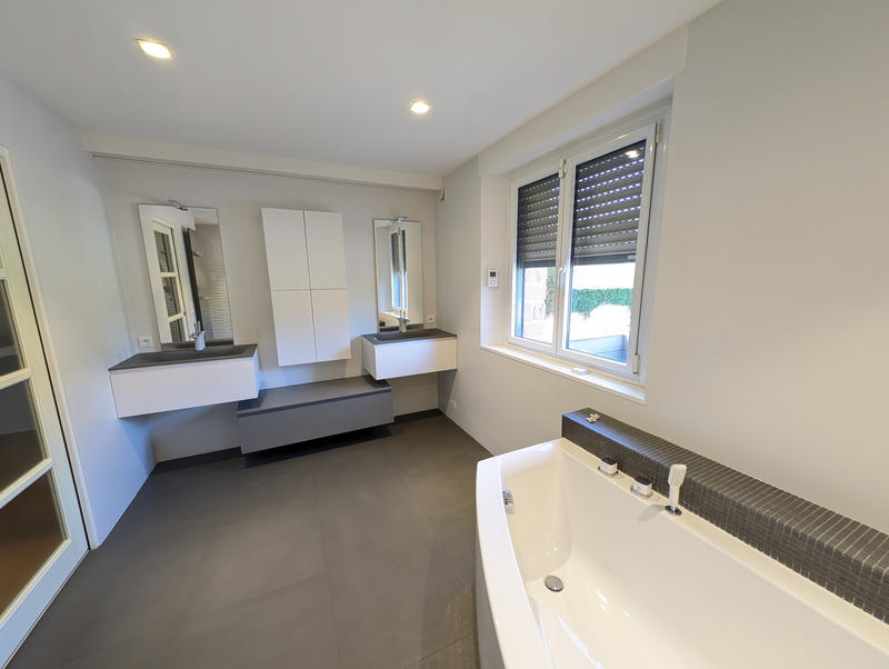 Maison - 196 m² - 7 pièces