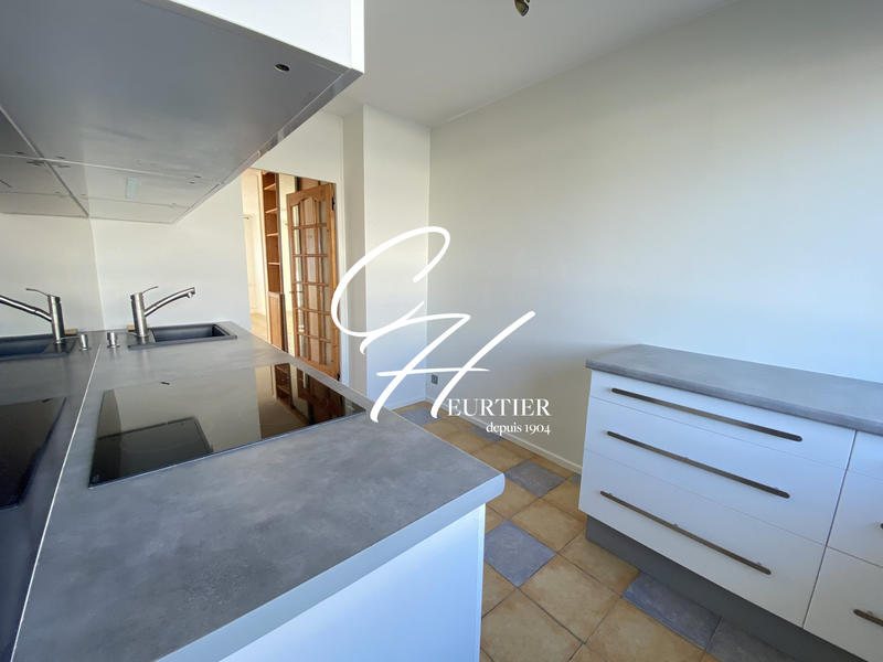 Appartement - 79 m² - 3 pièces