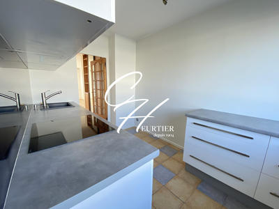 Appartement - 79 m² - 3 pièces