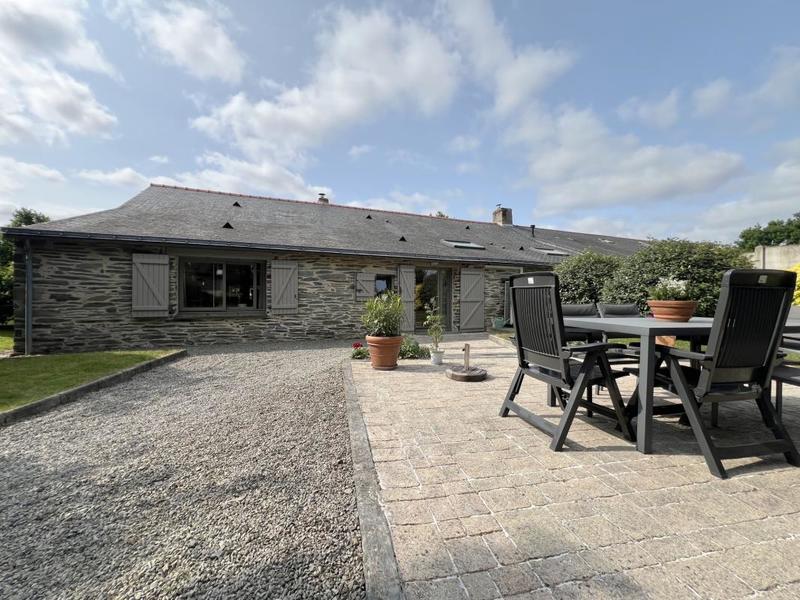 Maison en pierre - 195 m² - 8 pièces