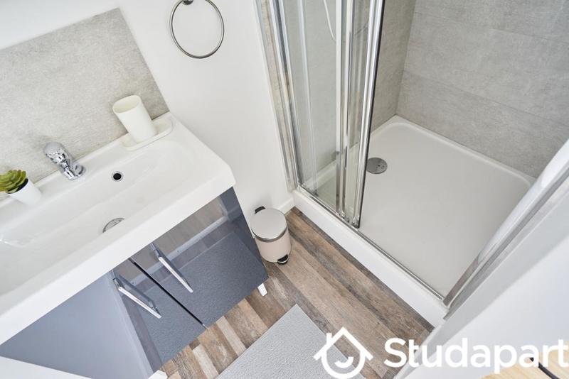 Chambre - 9 m² - 1 pièce