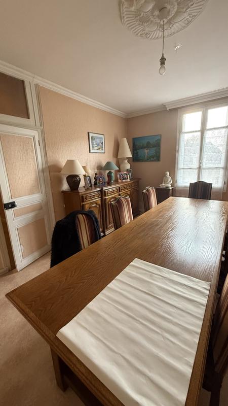 Maison - 243 m² - 7 pièces