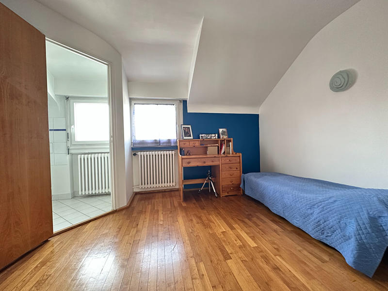 Maison - 142 m² - 7 pièces