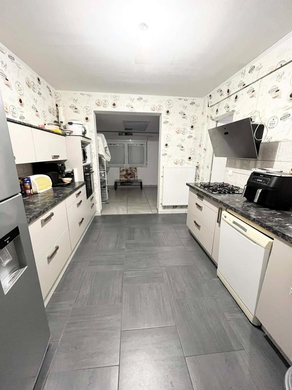 Maison - 122 m² - 7 pièces