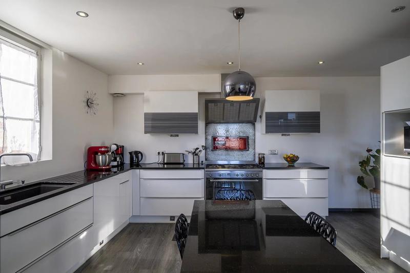 Mas - 220 m² - 6 pièces