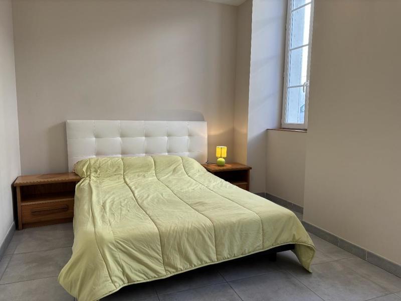 Maison en pierre - 394 m² - 11 pièces