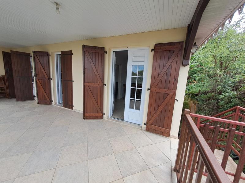 Appartement - 99 m² - 5 pièces