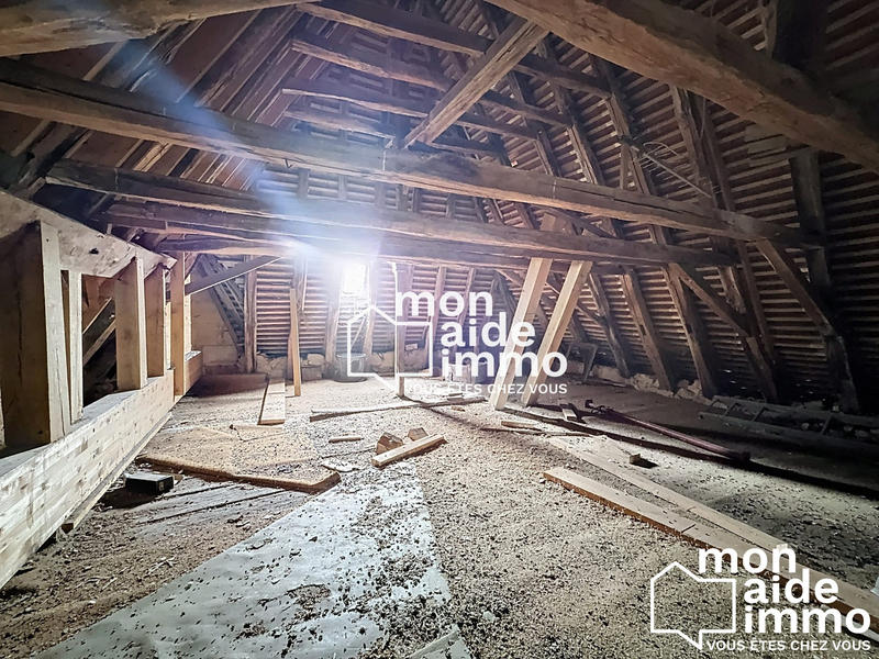 Maison - 300 m² - 12 pièces