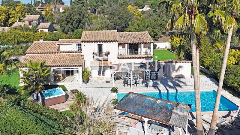 Maison - 187 m² - 6 pièces