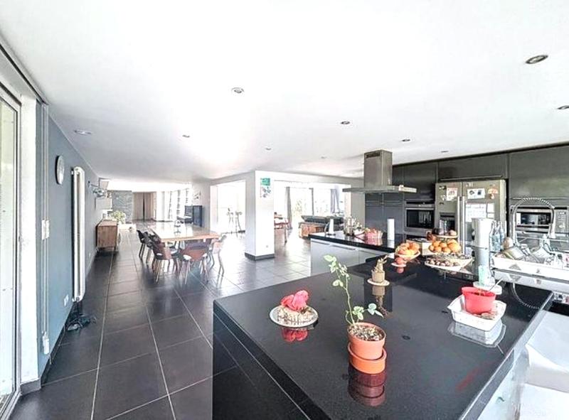 Villa - 320 m² - 7 pièces