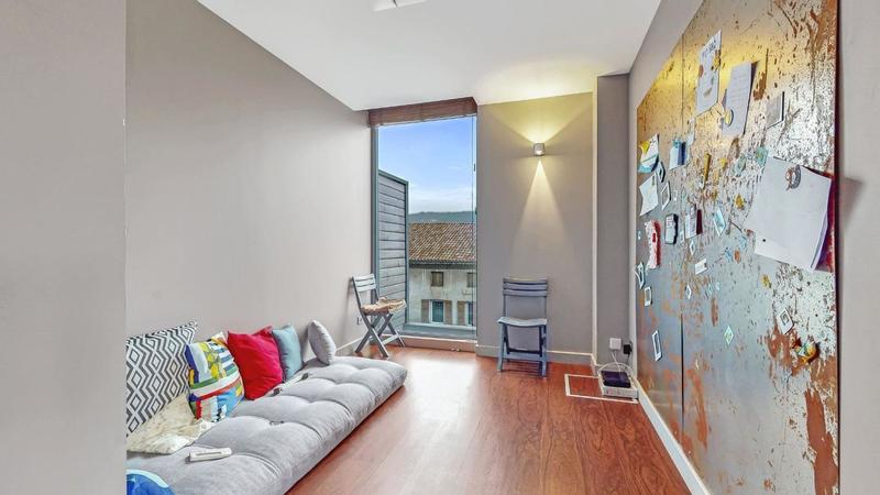 Loft - 320 m² - 6 pièces