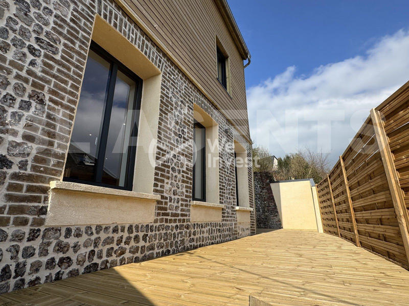 Maison - 120 m² - 5 pièces