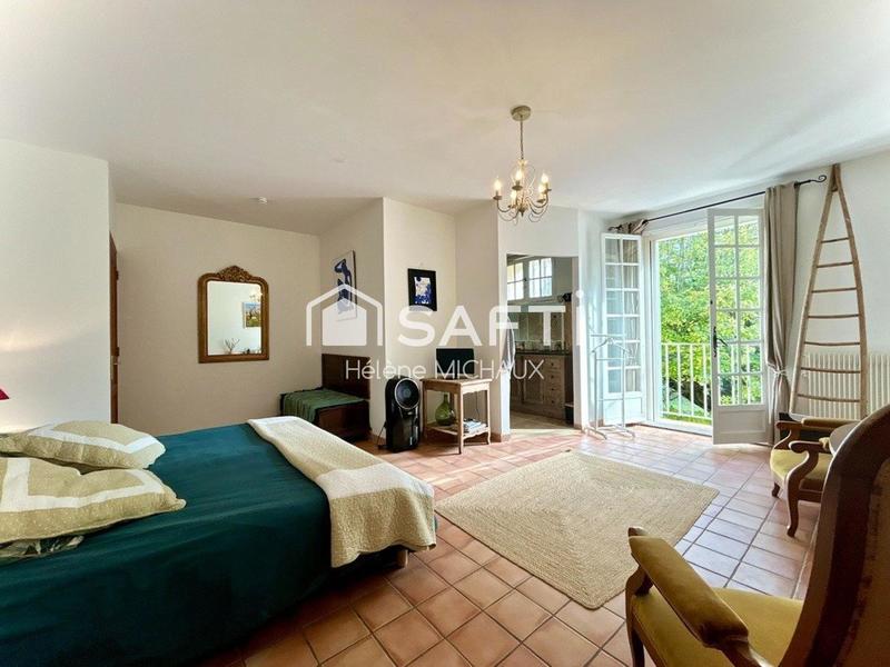 Maison - 632 m² - 17 pièces