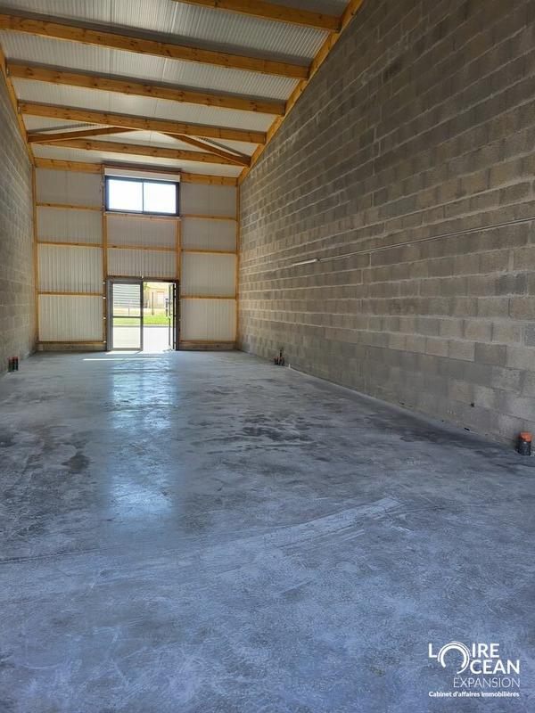 Entrepôt - 200 m²