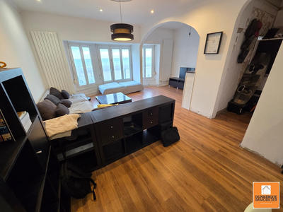 Appartement - 95 m² - 2 pièces