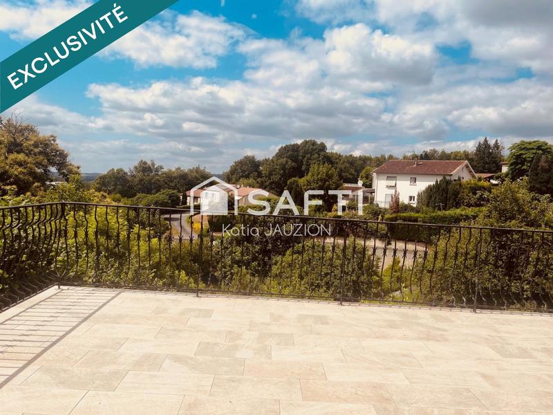 Maison de ville - 137 m² - 5 pièces