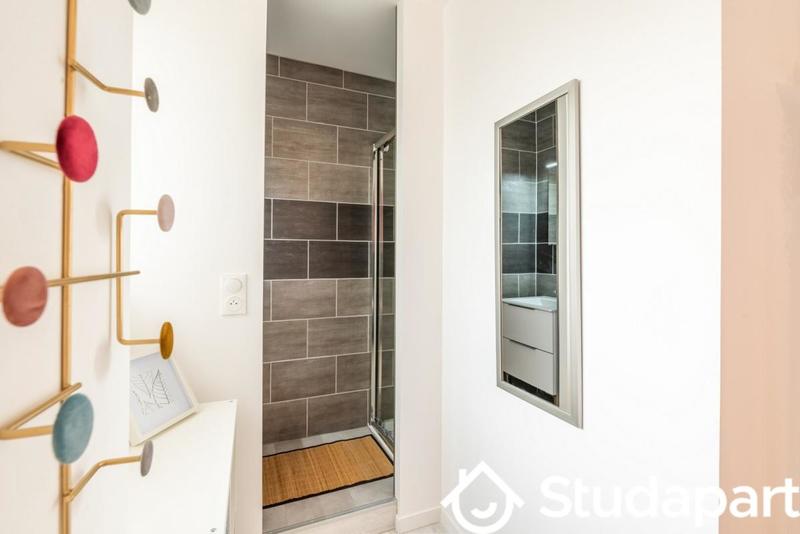 Chambre - 9 m² - 1 pièce