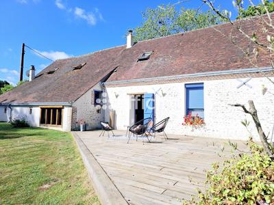 Maison - 335 m² - 8 pièces