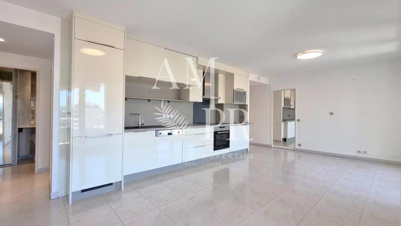 Appartement - 79 m² - 4 pièces